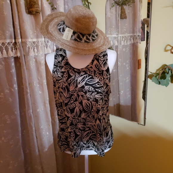 George Stretched | Sleeveless Top - Picture 2 of 6